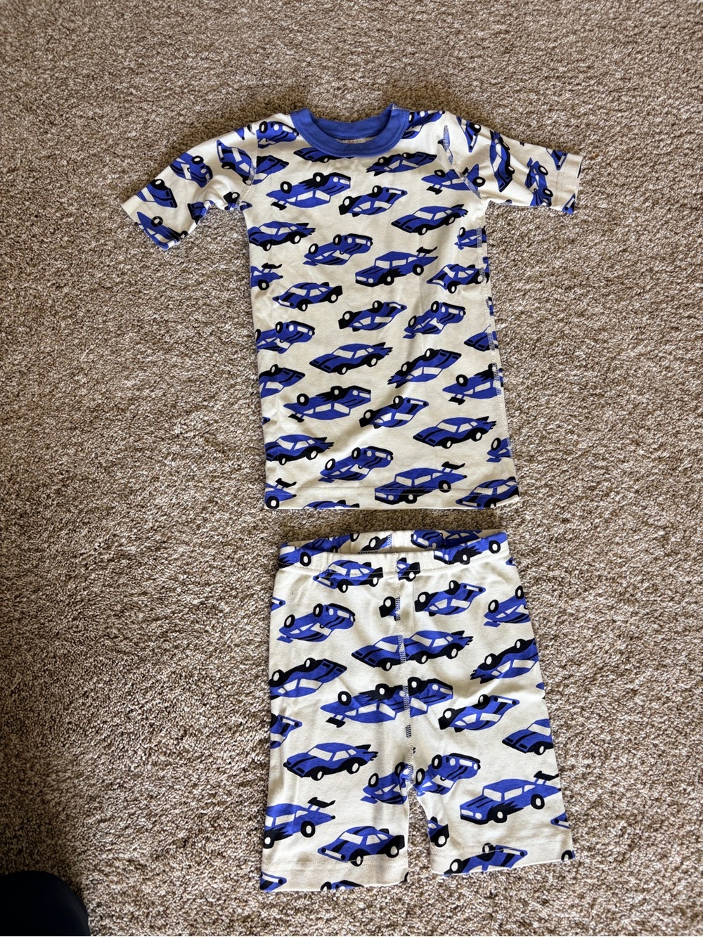 Hanna Andersson White and Blue Car-Print Kids Pajama Set
